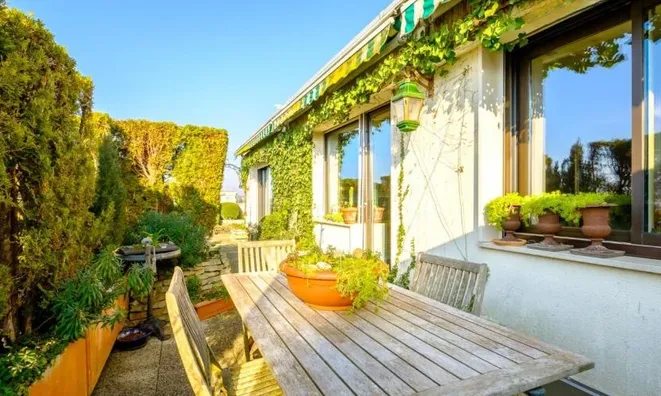 Недвижимость Attic flat 4.5 rooms: 2