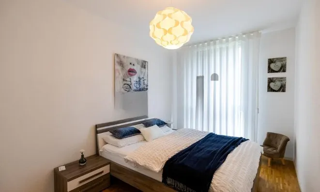 Недвижимость Apartment 5 rooms: 4