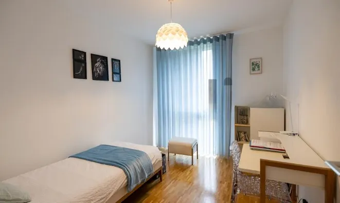 Недвижимость Apartment 5 rooms: 6