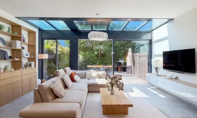Недвижимость Single house 7 rooms: 2
