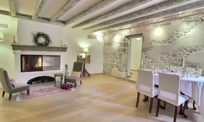 Недвижимость Apartment 6 rooms: 3