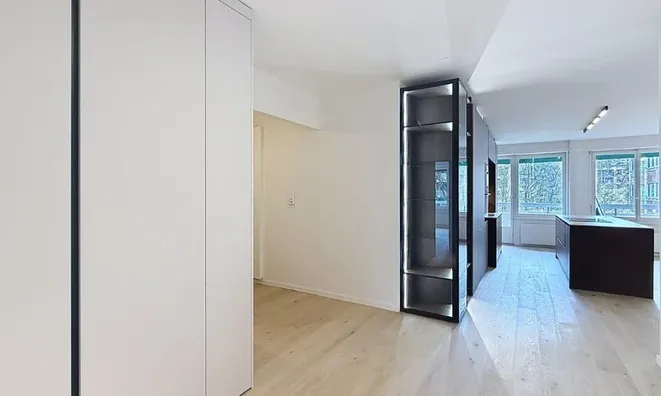 Недвижимость Apartment 5 rooms: 3