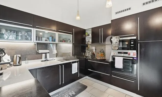 Недвижимость Apartment 5 rooms: 5