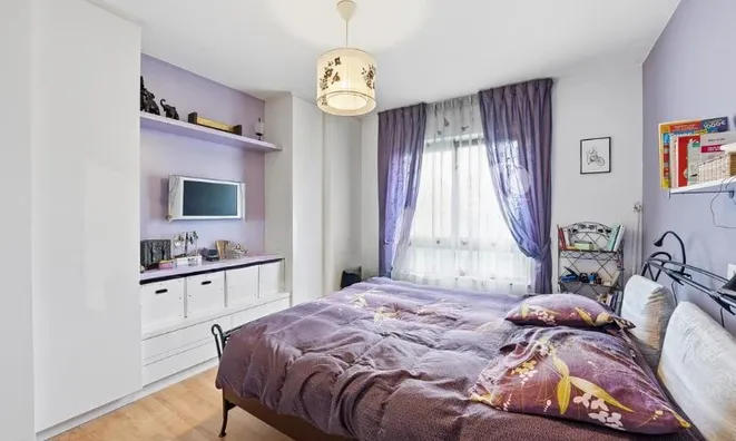 Недвижимость Apartment 5 rooms: 8