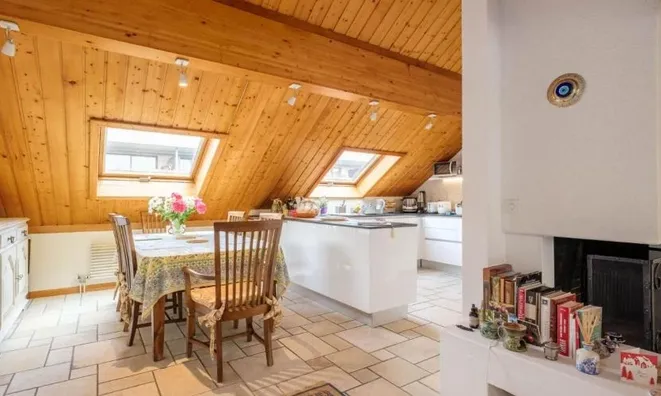 Недвижимость Attic flat 6 rooms: 4