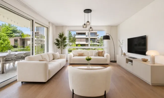 Недвижимость Apartment 5 rooms: 4