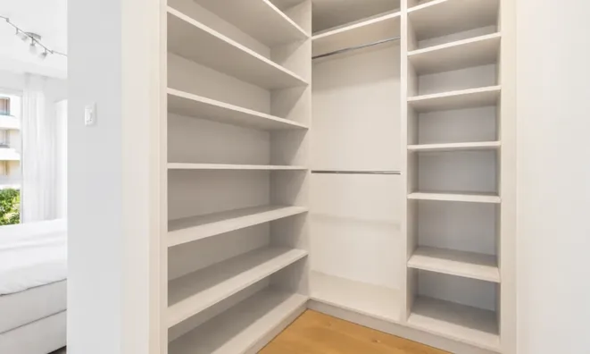 Недвижимость Apartment 5 rooms: 9