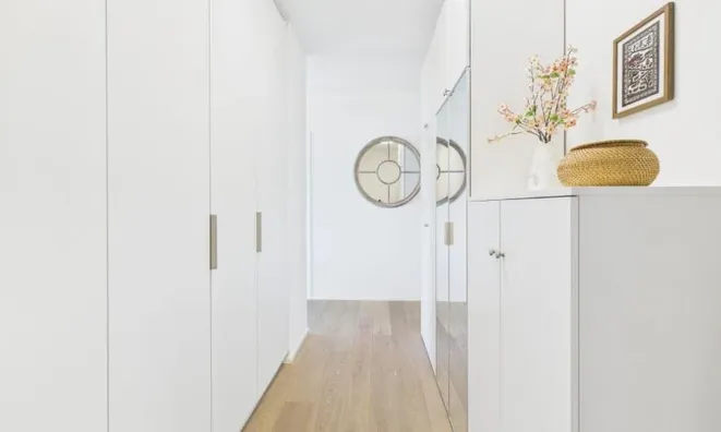 Недвижимость Apartment 5 rooms: 11