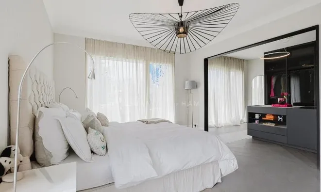 Недвижимость Single house 6 rooms: 8