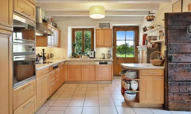 Недвижимость Single house 8 rooms: 3
