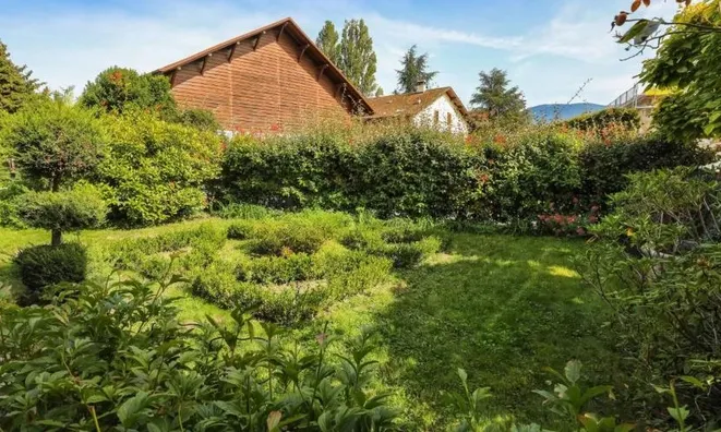 Недвижимость Single house 8 rooms: 11