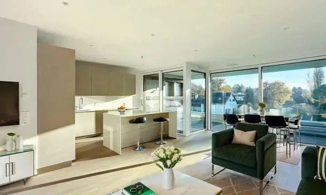 Недвижимость Apartment 4 rooms: 3