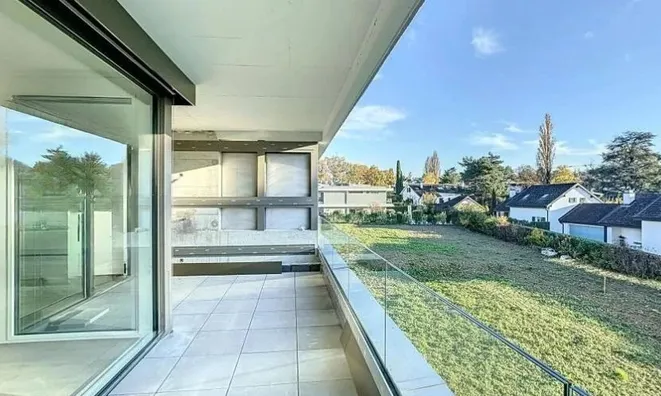 Недвижимость Apartment 4 rooms: 11