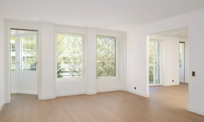 Недвижимость Apartment 8 rooms: 6