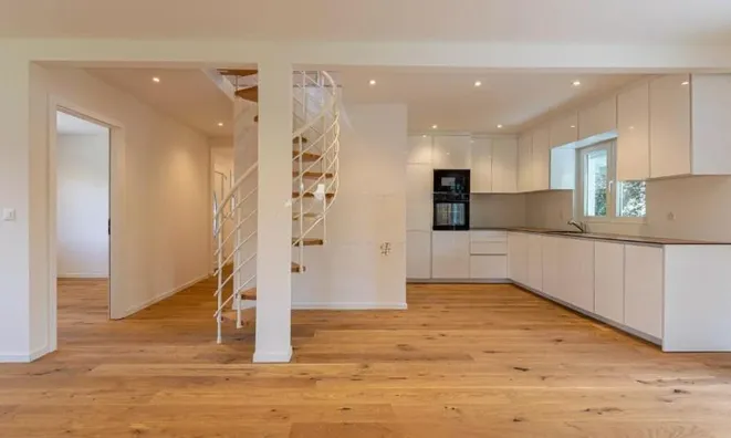 Недвижимость Single house 7 rooms: 2