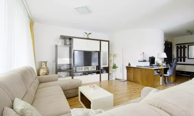 Недвижимость Apartment 4 rooms: 5