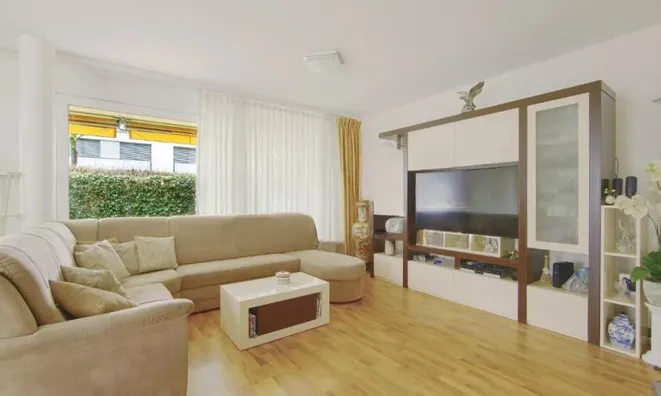 Недвижимость Apartment 4 rooms: 6