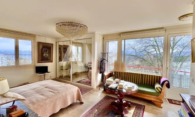Недвижимость Apartment 6 rooms: 3
