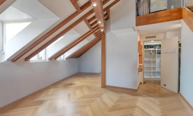 Недвижимость Attic flat 3 rooms: 2