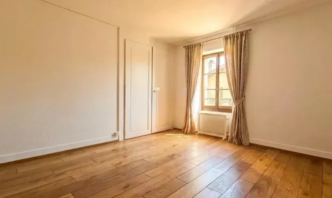 Недвижимость Single house 8 rooms: 4