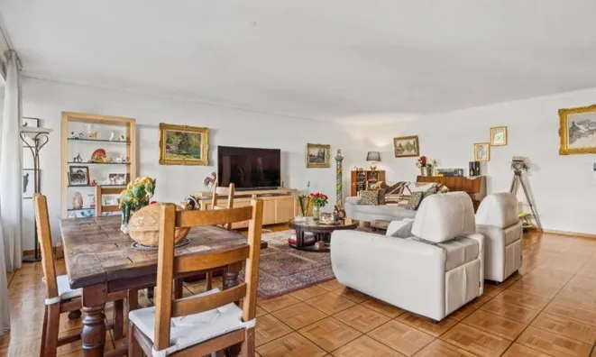Недвижимость Apartment 6 rooms: 3