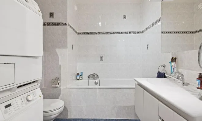 Недвижимость Apartment 6 rooms: 7