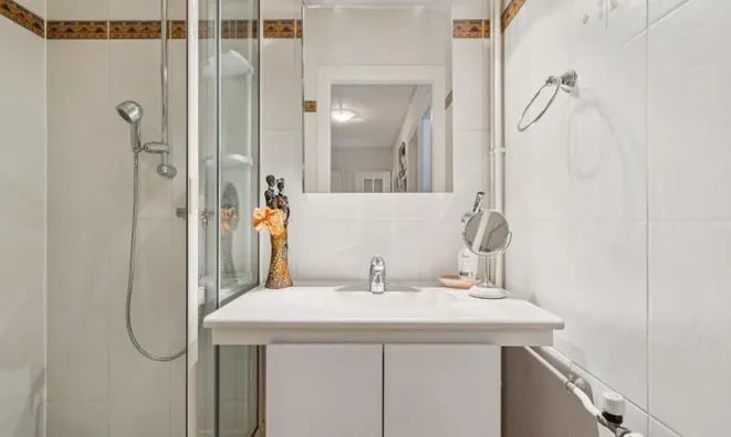 Недвижимость Apartment 6 rooms: 9