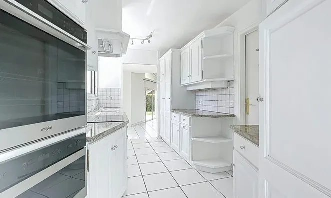 Недвижимость Villa 6 rooms: 4