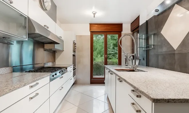 Недвижимость Single house 11 rooms: 5