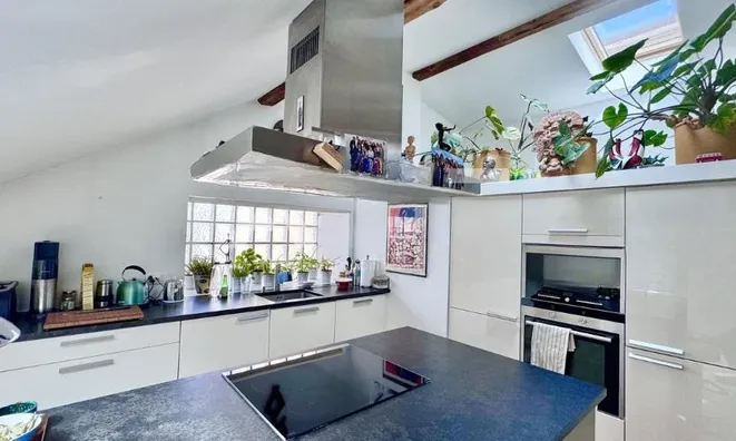 Недвижимость Apartment 5 rooms: 3