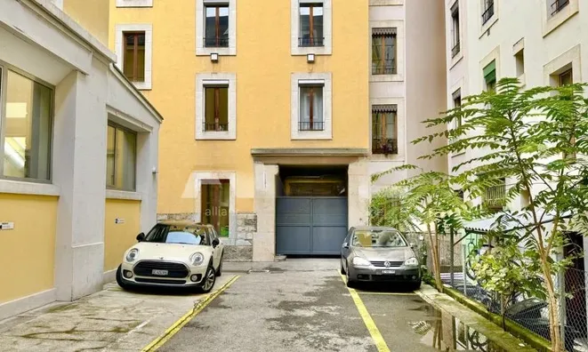 Недвижимость Apartment 5 rooms: 5