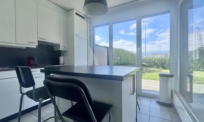 Недвижимость Apartment 4 rooms: 2
