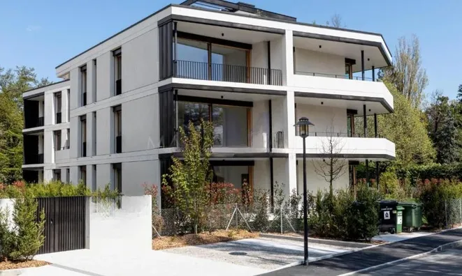Недвижимость Apartment 5 rooms: 2