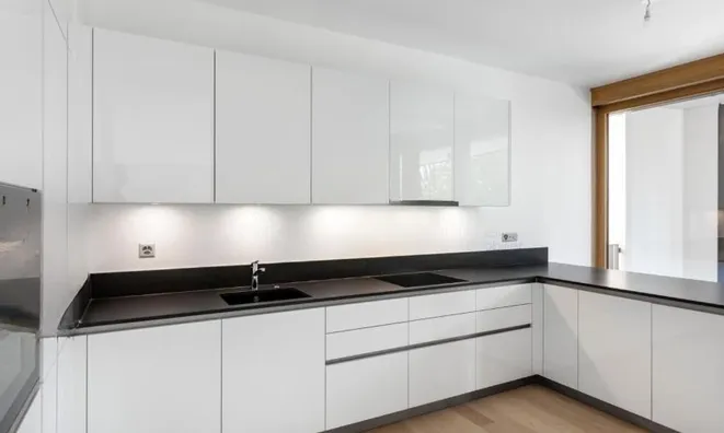 Недвижимость Apartment 5 rooms: 5