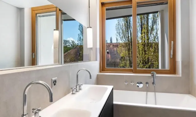 Недвижимость Apartment 5 rooms: 8