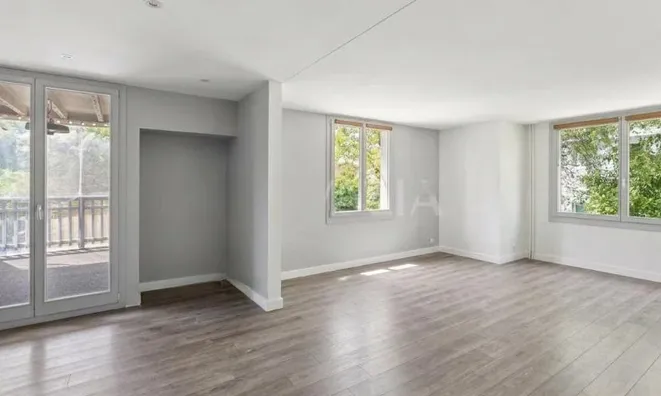 Недвижимость Single house 10 rooms: 2