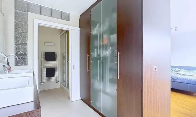 Недвижимость Apartment 7 rooms: 8
