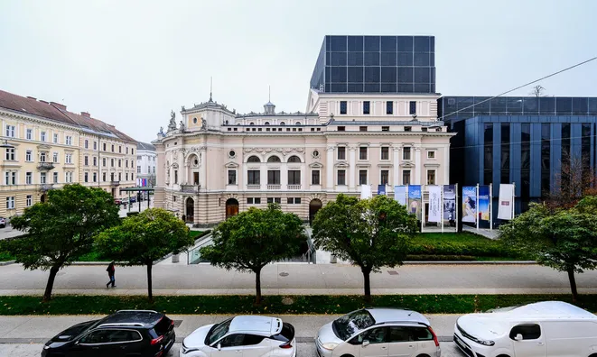 Недвижимость Четырёхкомнатная квартира в центре: 10