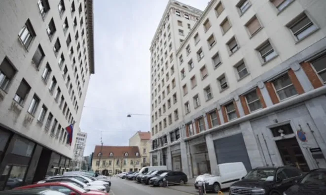 Недвижимость Квартира, 3 комнаты, Центр: 2