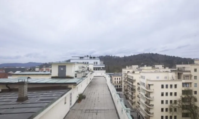 Недвижимость Квартира, 3 комнаты, Центр: 8