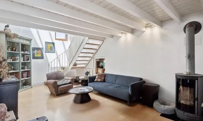 Недвижимость Single house 7 rooms: 2