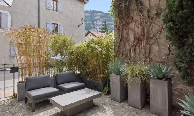 Недвижимость Single house 7 rooms: 6