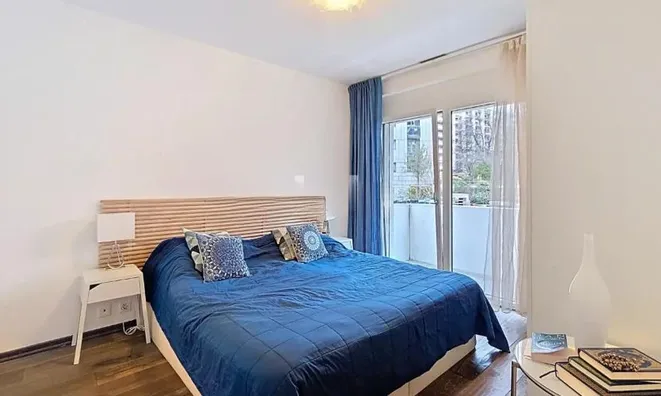 Недвижимость Apartment 5 rooms: 4