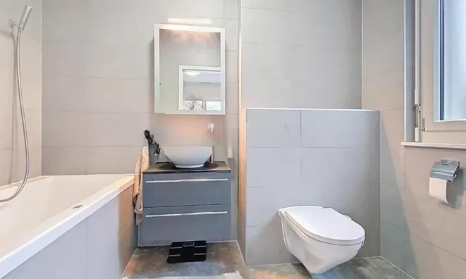 Недвижимость Apartment 5 rooms: 8