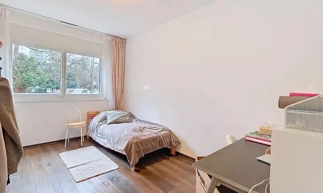 Недвижимость Apartment 5 rooms: 9