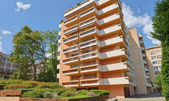 Недвижимость Apartment 7 rooms: 3