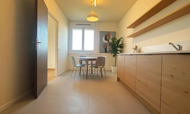 Недвижимость Apartment 6 rooms: 3