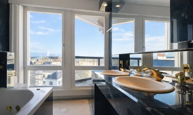 Недвижимость Apartment 5 rooms: 7