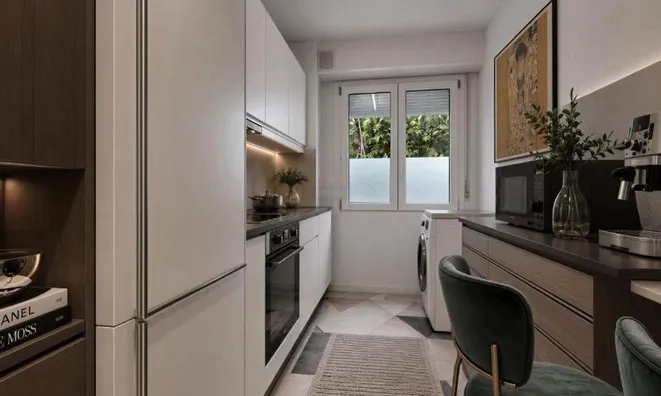 Недвижимость Apartment 4 rooms: 2