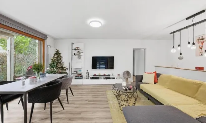 Недвижимость Apartment 7 rooms: 2